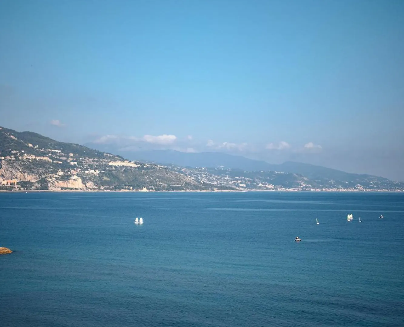 Rives D'Or, Superbe 2P Traversant, Vue Imprenable Sur La Mer 罗克布吕讷-卡普马丹